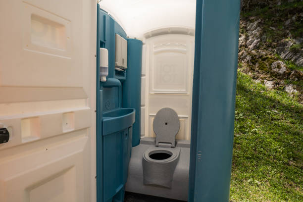 Best Emergency porta potty rental  in Seneca, IL